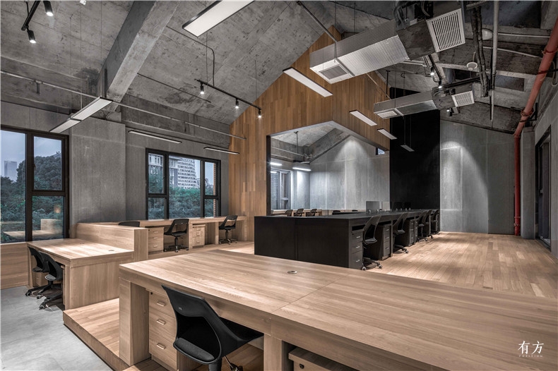 13 Coworking Space in Building 2 1