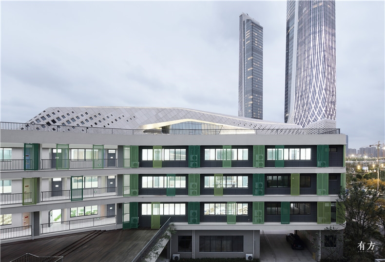 07乐山路小学室内