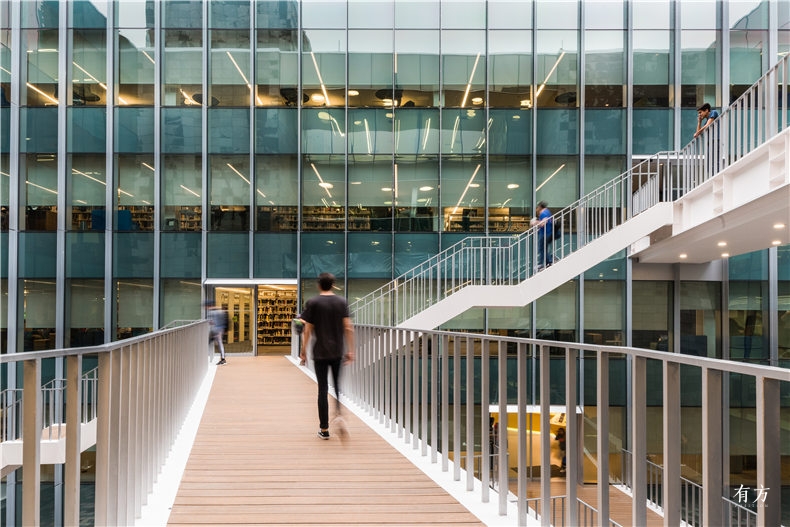 Monterrey Tec Library 12