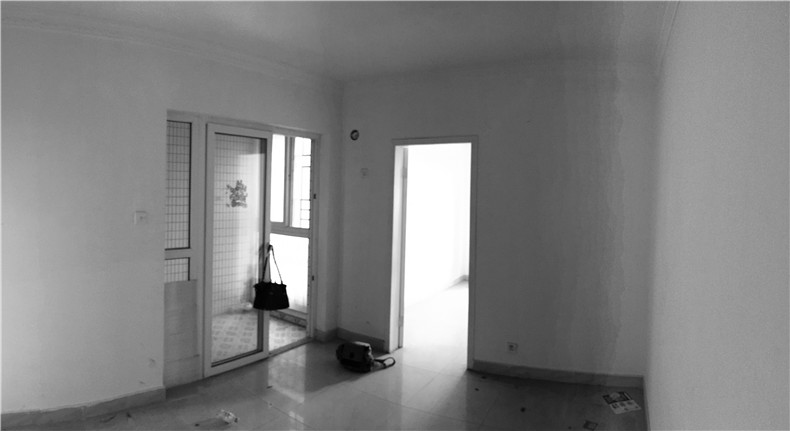 06 改造前的客厅无法获得充足的采光 摄影一乘建筑