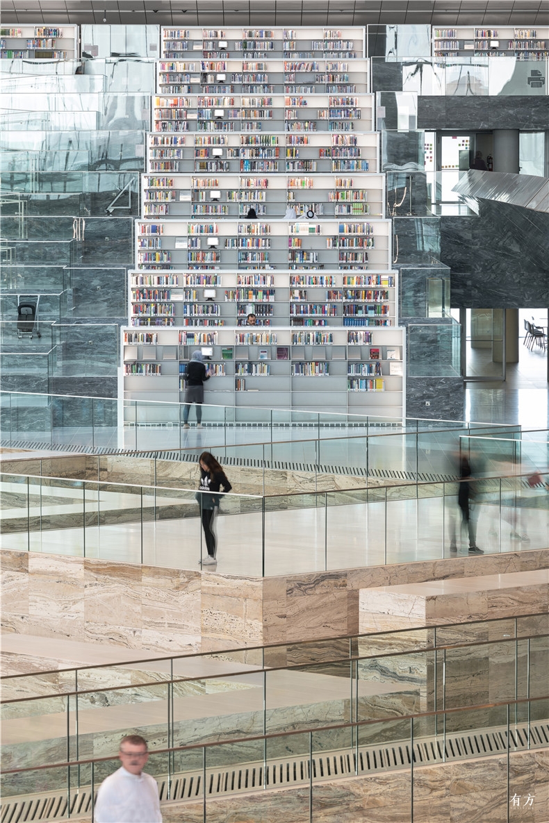 10 Qatar National Library Photo by Delfino Sisto Legnani and Marco Cappelletti