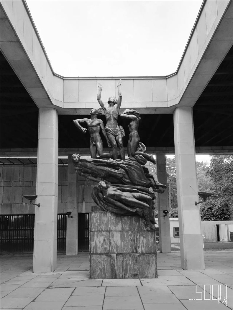 [原创]瑞典警察将老人丢坟场事件演变成故事会